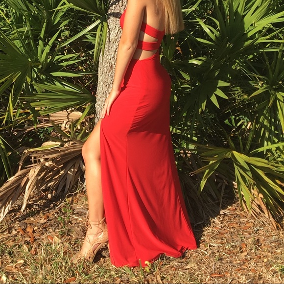 Red Gianni Bini Gown size 6 - Picture 2 of 4